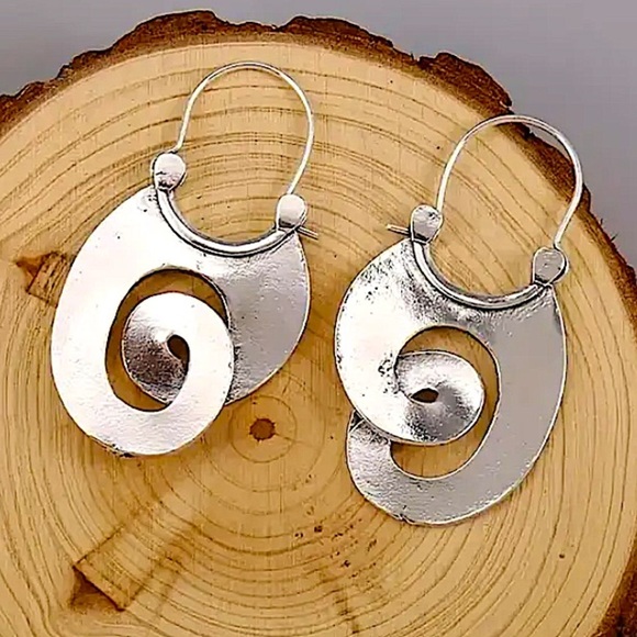Silver Swirl Boho Earrings Geometric Irregular Dangle - Picture 3 of 7